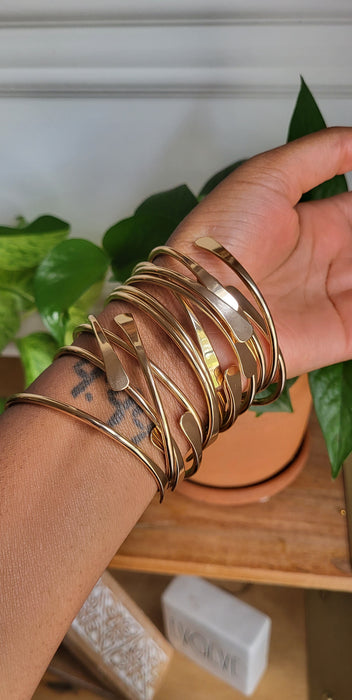 Bracelet en laiton avec spirale