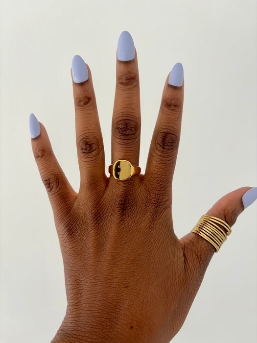 Anillo Stay Soft chapado en oro de 18 quilates