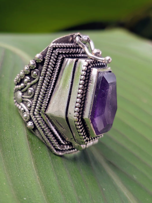 Amethyst Poison Ring