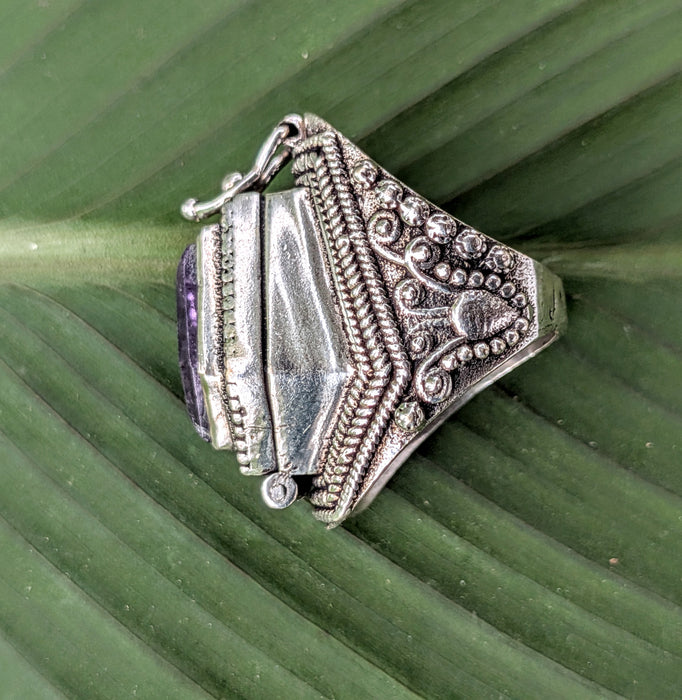 Amethyst Poison Ring