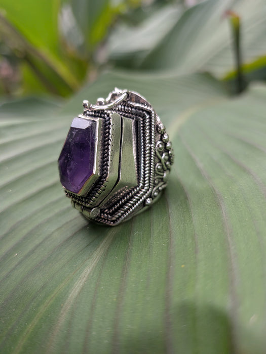 Amethyst Poison Ring