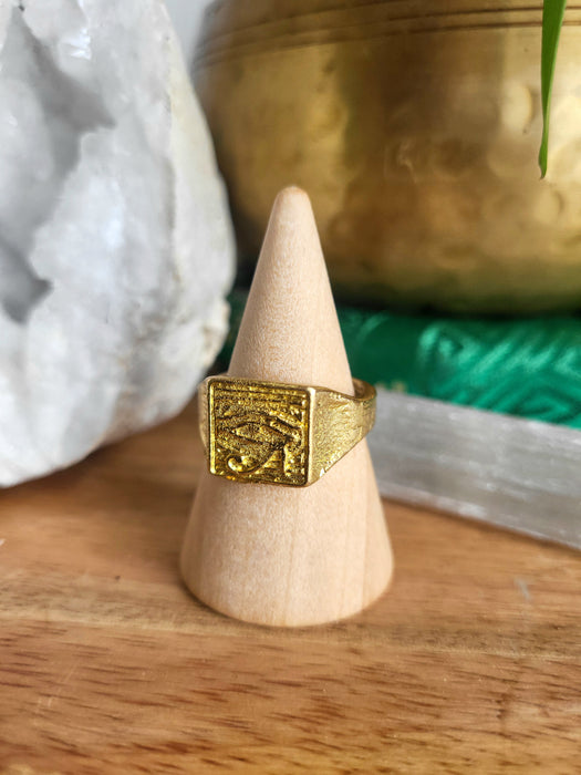 Anillo de latón Ojo de Horus